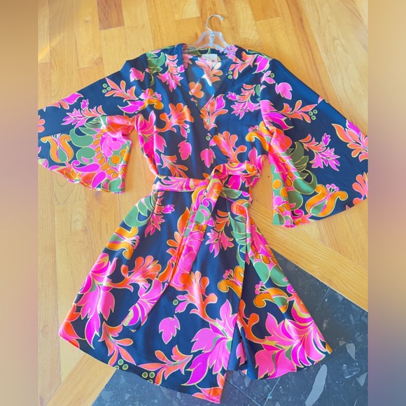 Julie Brown wrap mini dress. - Picture 3 of 3